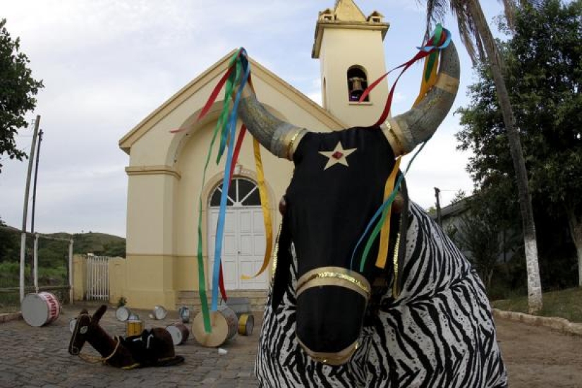 ANUNCIO OUTDOOR EM ITALVA - RIO DE JANEIRO